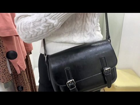 ❤️ Ëffentlech Masturbatioun vu jonke Bitch FeralBerry mat engem Dildo am Fittingsraum Pornovideo op Porno lb.loanworld.top