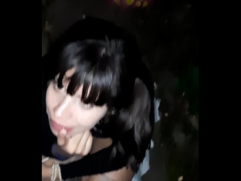 ❤️ Op der Strooss geschwollen Penis am Austausch fir Séissegkeeten Pornovideo op Porno lb.loanworld.top