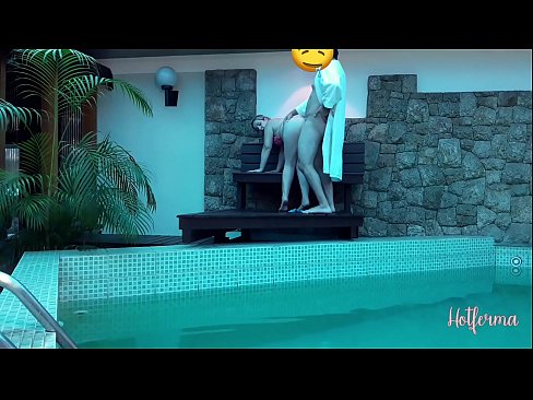 ❤️ Boss invitéiert Déngschtmeedchen an de Pool, mee konnt net engem waarm widderstoen Pornovideo op Porno lb.loanworld.top
